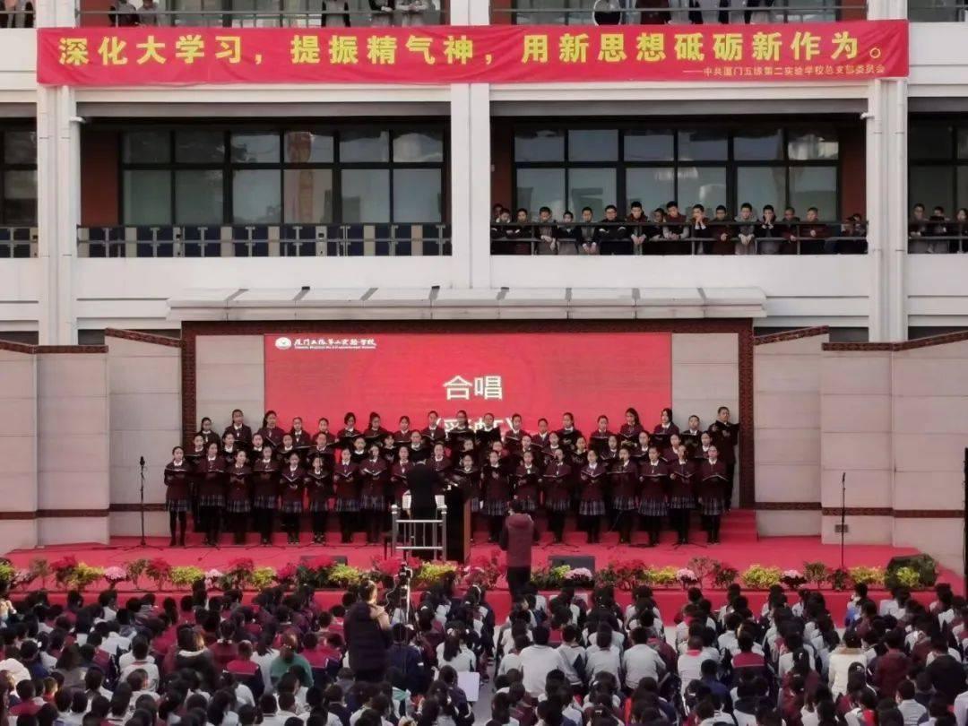进料与粗破阶段使用的设备是什么?